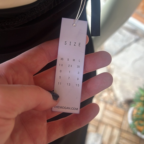 THEMOGAN tic:tok Swim Coverup - Picture 6 of 9